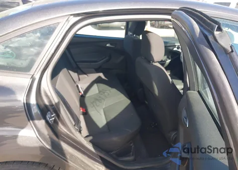 2016 Ford Focus Se z USA, uszkodzony, nr VIN 1FADP3F21GL334804